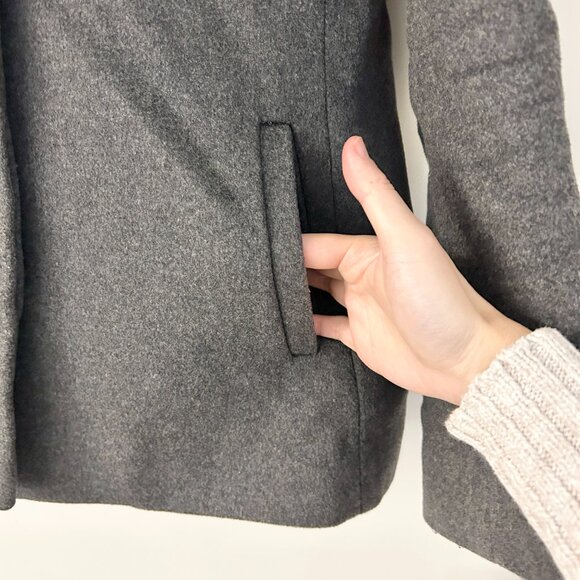 Babaton Aritzia Brady Wool Short Peacoat Jacket in Gray Size L - Picture 5 of 10